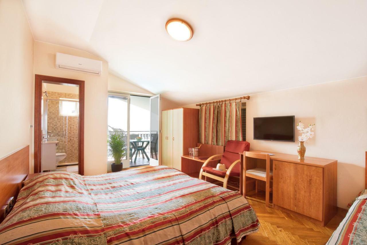 Villa Sveta Eufemija - Bed And Breakfast Ρόβινι Εξωτερικό φωτογραφία